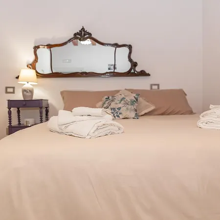 Centro Storico Redmood House A 5 Min Dal Mare, Wi-Fi, A/C E Netflix Apartment Barletta Exterior photo