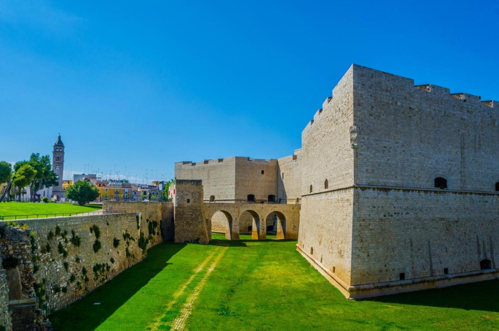 Centro Storico Redmood House A 5 Min Dal Mare, Wi-fi, A/c E Netflix Apartment Barletta