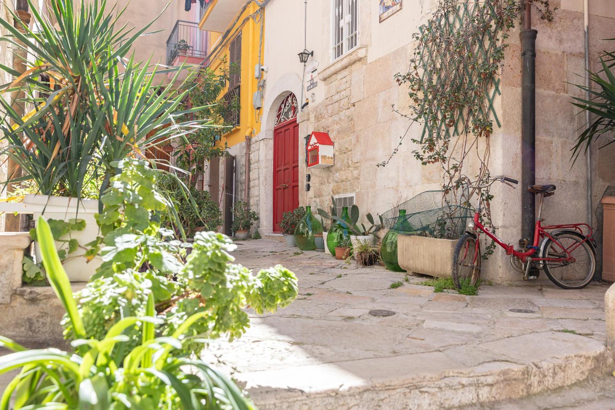 Apartment Centro Storico Redmood House A 5 Min Dal Mare, Wi-fi, A/c E Netflix *